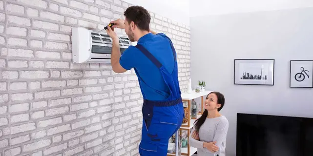 Técnicos de Reparación de Aire Acondicionado